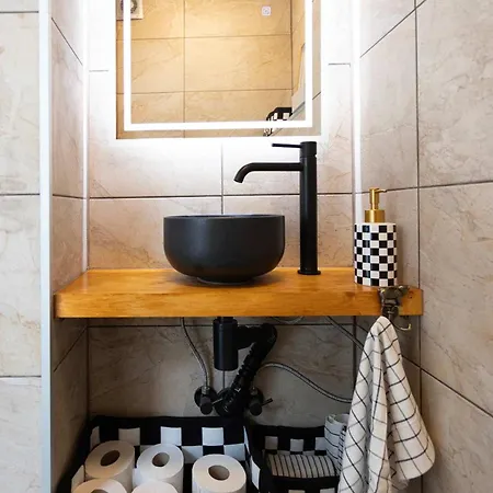 Premium 2-level On Rhine, Great Location