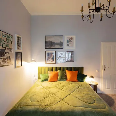 Premium 2-level On Rhine, Great Location