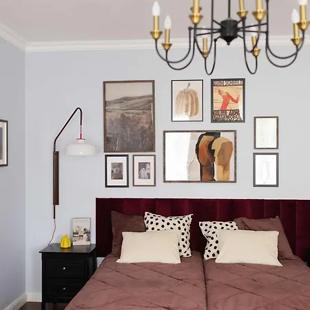 Premium 2-level On Rhine, Great Location *