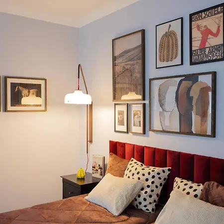 Premium 2-level On Rhine, Great Location Lejlighed