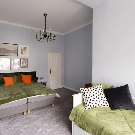 Premium 2-level On Rhine, Great Location *