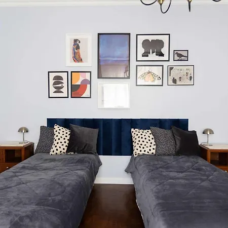 Premium 2-level On Rhine, Great Location Lejlighed