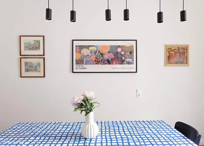 Premium 2-level On Rhine, Great Location