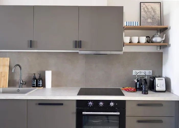 Premium 2-level On Rhine, Great Location *