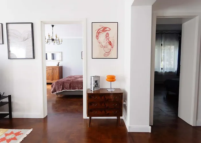 Premium 2-level On Rhine, Great Location *