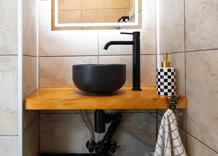 Premium 2-level On Rhine, Great Location