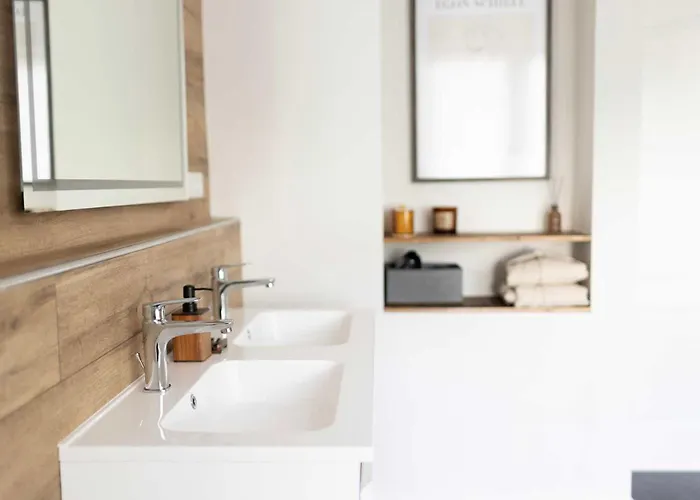 Premium 2-level On Rhine, Great Location * Duisburg