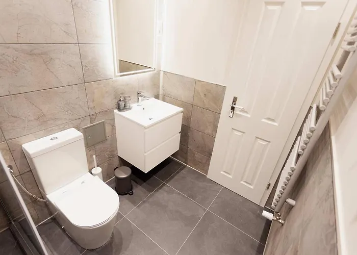 Premium 2-level On Rhine, Great Location Appartement