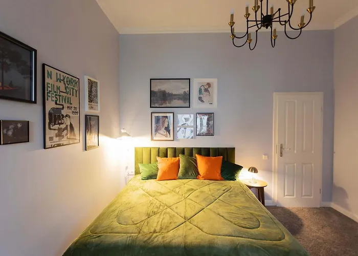 Premium 2-level On Rhine, Great Location