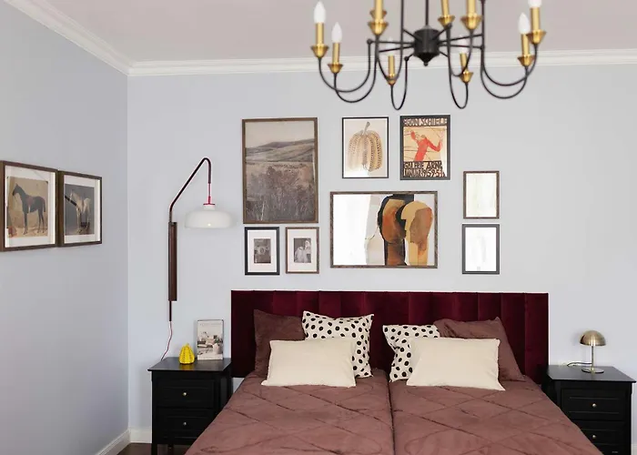 Premium 2-level On Rhine, Great Location *