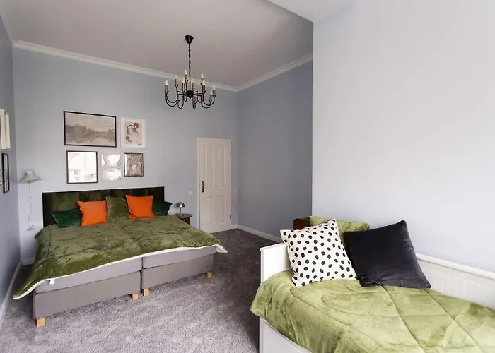 Premium 2-level On Rhine, Great Location *